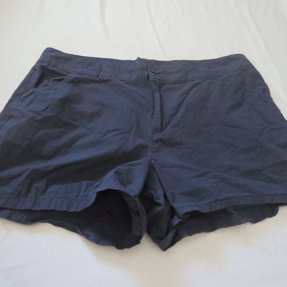 Columbia Women's High Waist Shorts in Navy Blue
